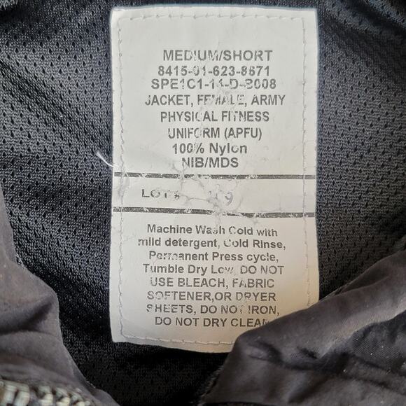 Army APFU (Army Physical Fitness Uniform) Jacket - Picture 4 of 4
